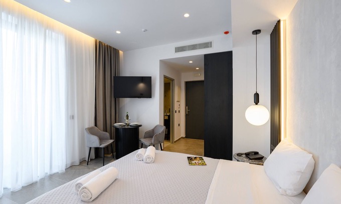 Marathos Apartment | EcoHeaven: Your Affordable Retreat Awaits!