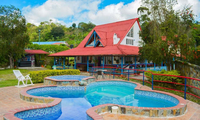 Salento Hotel | EcoHotel Colibrí: Guest Rated 10/10 with Pool & Spa