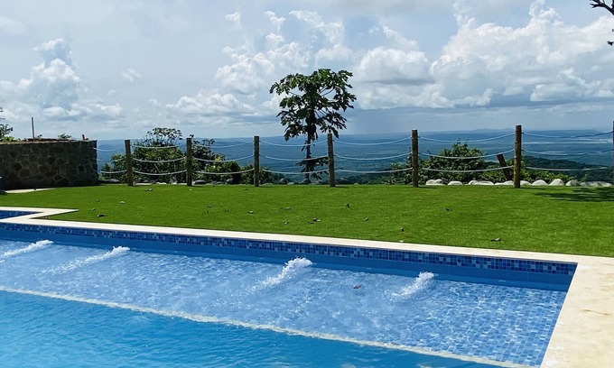 Piojo Hotel | Ecohotel La Reserva: Family-Friendly Stay with Spa & Dining