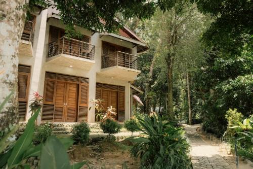 Bukit Lawang Cabin | Budget-Friendly Ecolodge Bukit Lawang with Breakfast Included
