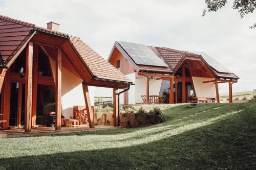 Gornji Petrovci House | Top-Rated Makrobios Panonija: Family & Pet Friendly Retreat