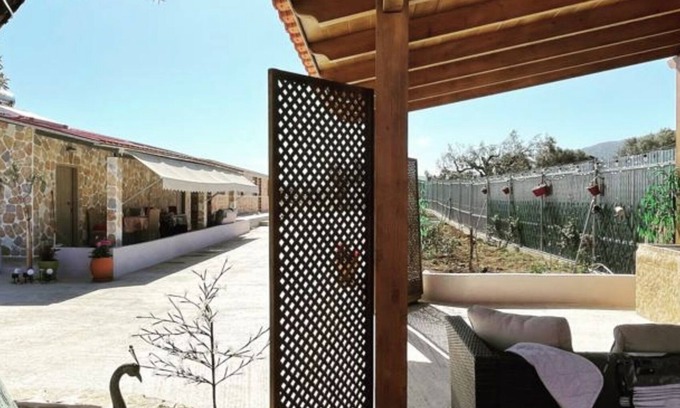 Saronikos Apartment | Eco-Friendly Studio Flat with Ocean View in Kalyvia Thorikou