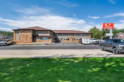 Custer Hotel | Convenient Econo Lodge, Downtown Custer | Near Parks & Pools