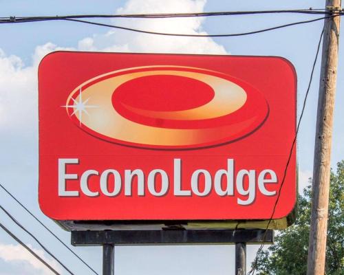 Drums Hotel | Top-Rated Family-Friendly Stay at Econo Lodge Drums