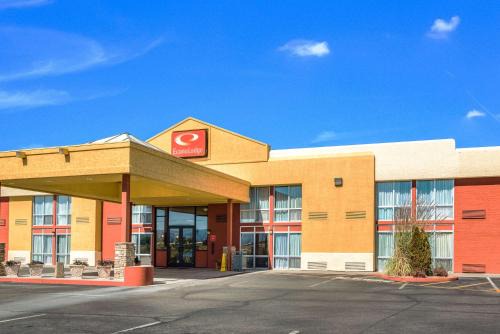 Grand Junction Cabin | Budget-Friendly Econo Lodge with Pet-Friendly Amenities