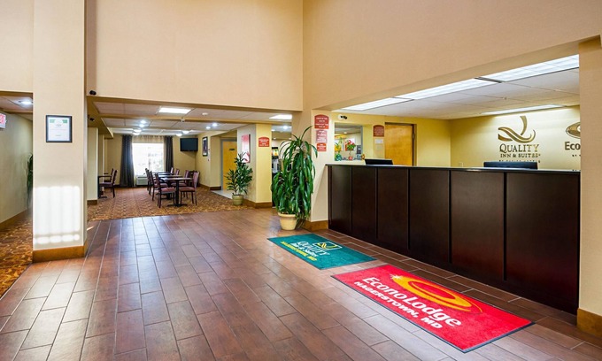 Hagerstown Hotel | Convenient Econo Lodge Hagerstown I-81 with Family Amenities