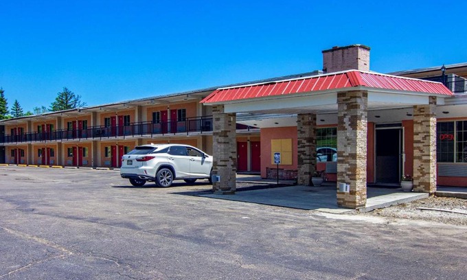 Derrick City Hotel | Pet Friendly Econo Lodge Hotel Bradford - Family Welcoming Stay