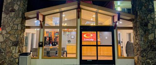 Winnemucca Hotel | Budget-Friendly Stay at Econo Lodge Inn & Suites