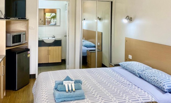 Millars Well Cabin | Affordable Econo Lodge Karratha: Family-Friendly & Accessible