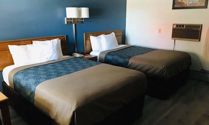 St. Albans Hotel | Budget-Friendly Econo Lodge St Albans with Family Amenities