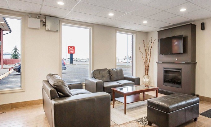 Taber Hotel | Discover Econo Lodge Taber: Rated 9.4 with Great Amenities