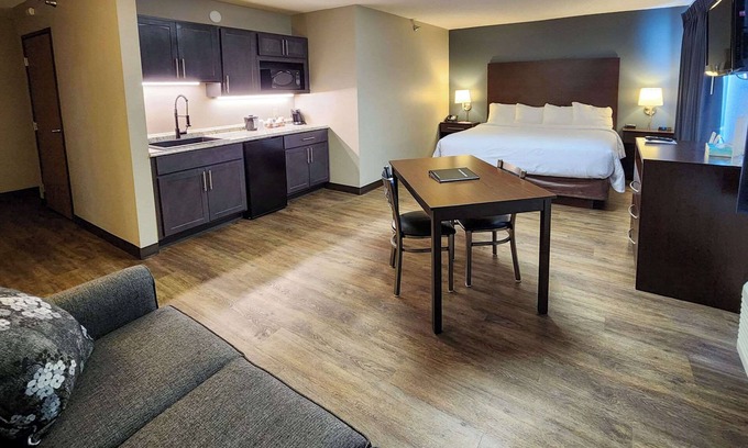 Ortonville Hotel | Budget-Friendly Econo Lodge: Highly Rated with Breakfast & More