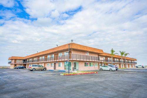 Buttonwillow Hotel | Economy Inn Buttonwillow Bakersfield I-5