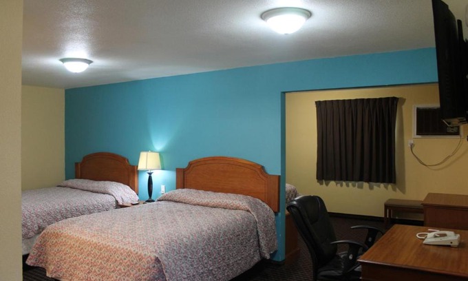 Pauls Valley Hotel | Budget-Friendly Stay at Economy Inn Express, Pet Friendly