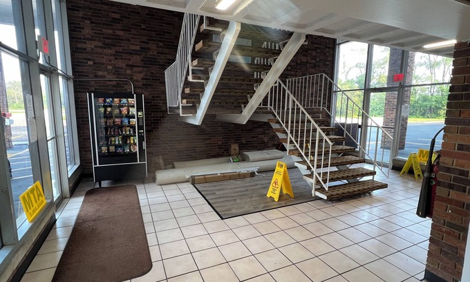 Kankakee Hotel | Economy Inn