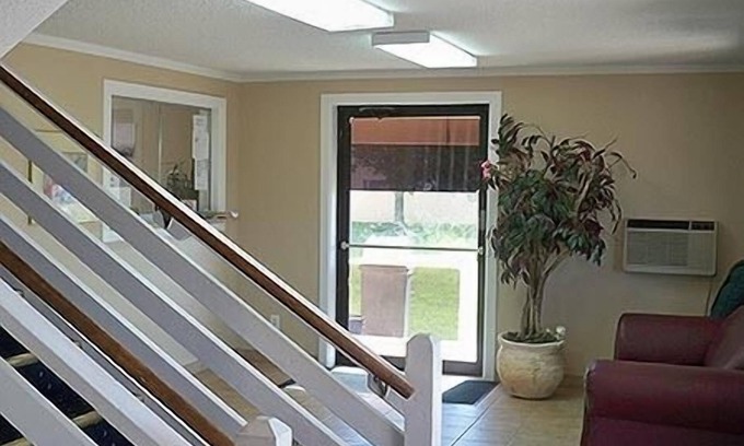 Wentzville Hotel | Budget-Friendly Economy Inn Wentzville with Family Amenities