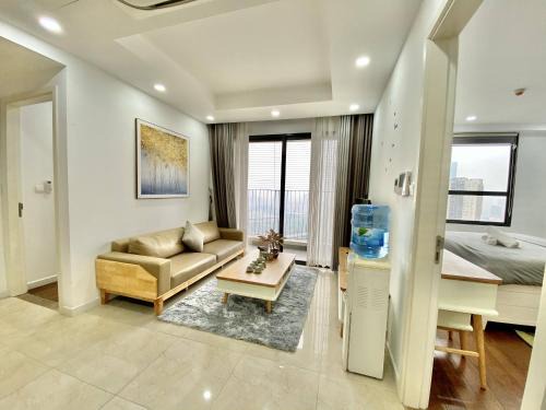 Van Giang Apartment | Cozy Ecopark Apartment with Pool and Pet-Friendly Options