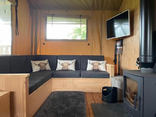 Carluke Other | Explore Ecosse Glamping: Pet-Friendly Retreat with Hot Tub