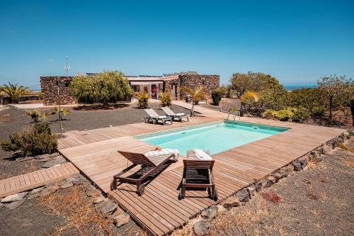 Villaverde Villa | Idyllic Ecovilla Haleakala with Private Pool & Sauna