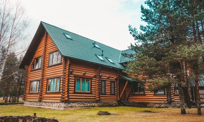 Khachin Island House | EcoVillage Seliger 1: Pet-Friendly Oceanfront Retreat
