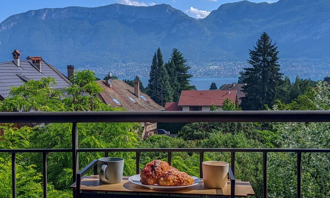 Cessenaz Apartment | Discover L'Écrin Vue Lac: Pet-Friendly with Scenic Views