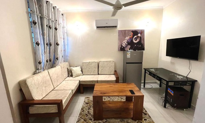 Mwananyamala Apartment | Delightful Ecstatic Sojourn: Child-Friendly & Guest Rated 9/10