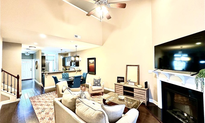 Greenville House | Pirate Country Retreat: 10/10 Stay with Bonus Room & Hot Tub