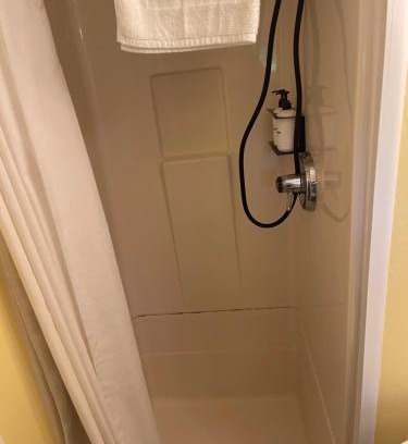 East Jordan Hotel | Eddys Motel East Jordan MI