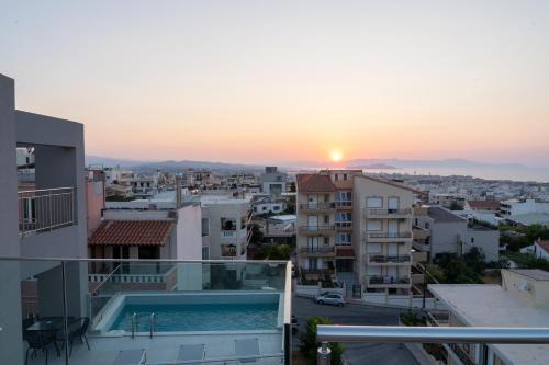 Chania Town Villa | Oceanfront EDEL Suite with Pool & 10/10 Guest Rating