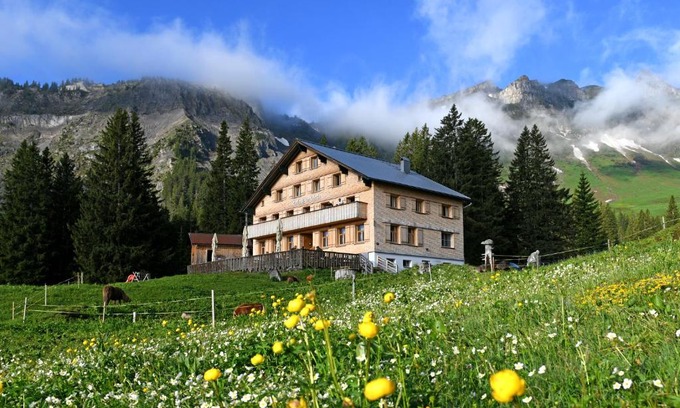 Au Hotel | Pet-Friendly Retreat at Edelweiß am Öberle, Rated 9/10