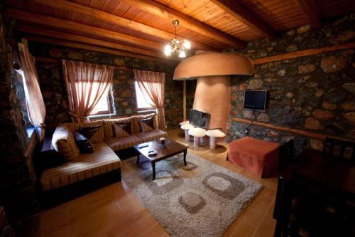 Aghios Athanasios House | Experience Comfort at Edelweis - Rated 9/10 with Hot Tub
