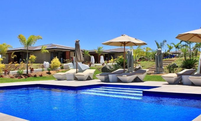 Kone Apartment | Explore Eden Appartel: Family-Friendly with Pool Access