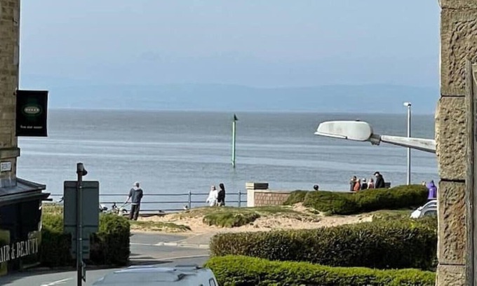 Morecambe Apartment | EDEN BAY - 20 metres from MORECAMBE BAY.