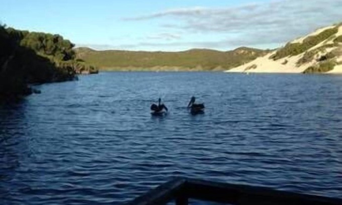 Jindalee House | Welcoming Eden Beach Getaway: Your Home Away From Home