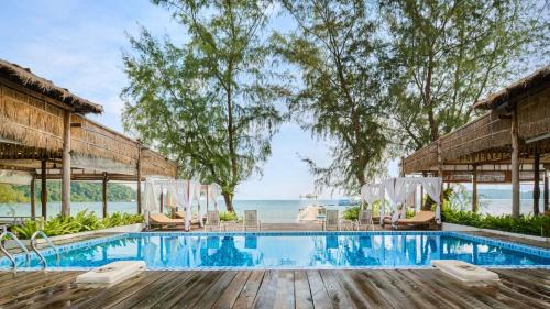 Koh Rong Sanloem Hotel | Coastal Paradise at Eden Beach Resort: 4-Star Oceanfront Retreat