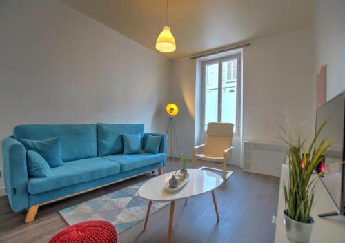 Montargis Apartment | Cozy Eden Garden with Terrace & Family-Friendly Amenities
