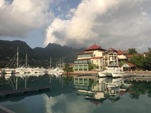 Eden Island Apartment | Discover Eden Island Gem: 4-Star Retreat with Ocean Views