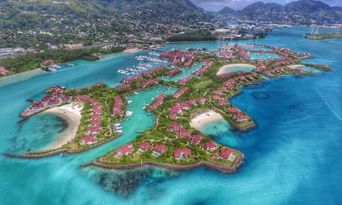 Eden Island Apartment | Experience Eden Island: 4-Star Oceanfront Retreat