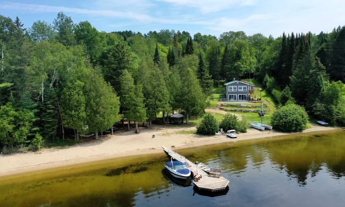 La Minerve Ski Chalet | Experience Eden on the Lake: Top-Rated with Spa & Ocean Views