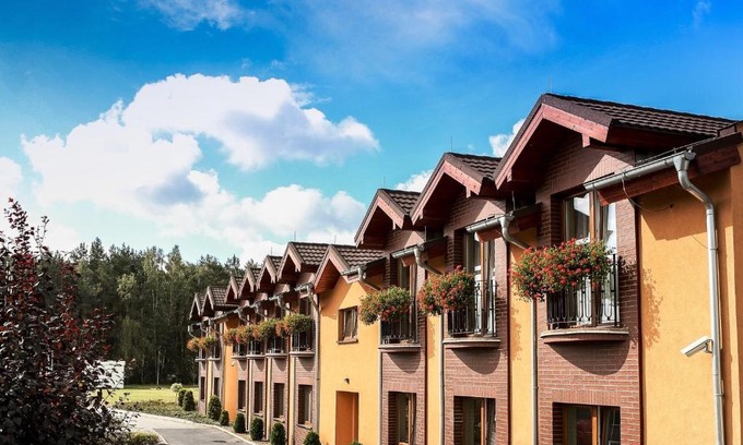 Rydzyna Hotel | Inviting Eden: Guest Rated 10/10 with Family-Friendly Amenities