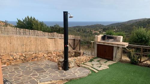 Eden Rock House | Relax at Eden Rock House: Oceanfront & Pet Friendly Stay