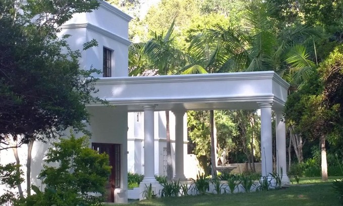 Harkerville Bed & Breakfast | Enchanting Edenbrook Country Manor with Oceanfront Bliss