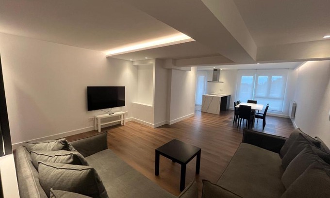 Irun Apartment | Experience Ederra By Basquelidays with Child-Friendly Comfort