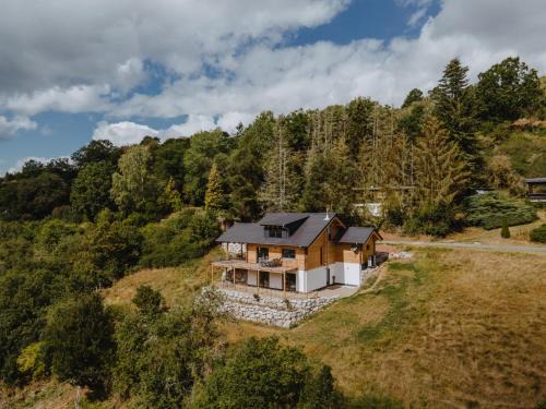 Nieder-Werbe Villa | Oceanfront Edersee-Chalet: Guest Rated 9.9/10 Stay