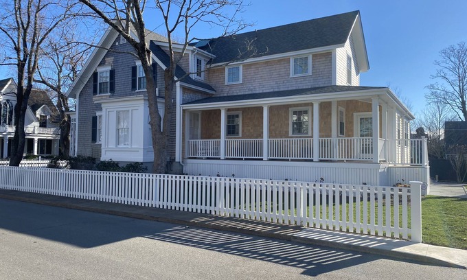 Edgartown House | Historic Edgartown Home with Beach Access and Ocean Views