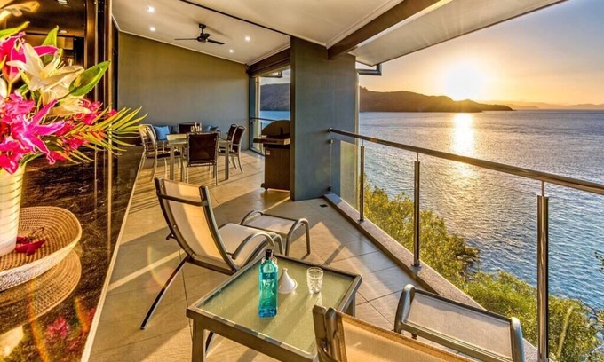 Hamilton Island Apartment | Experience Edge Apartment 15 on Hamilton Island Today!