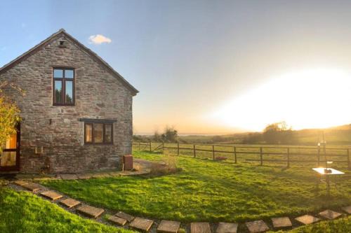 Lydney House | Family-Friendly Edge Barn: 4-Star Excellence Awaits