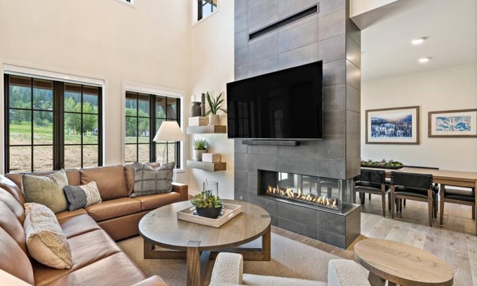 Tamarack Resort Condo | Edge Of Powder Village 3 Bedroom Luxury Condo - Ski In/Out | Private Hot Tub