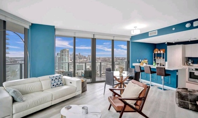 Midtown Apartment | Edgewater Retreat: Breathtaking 270° Views & Oceanfront Bliss