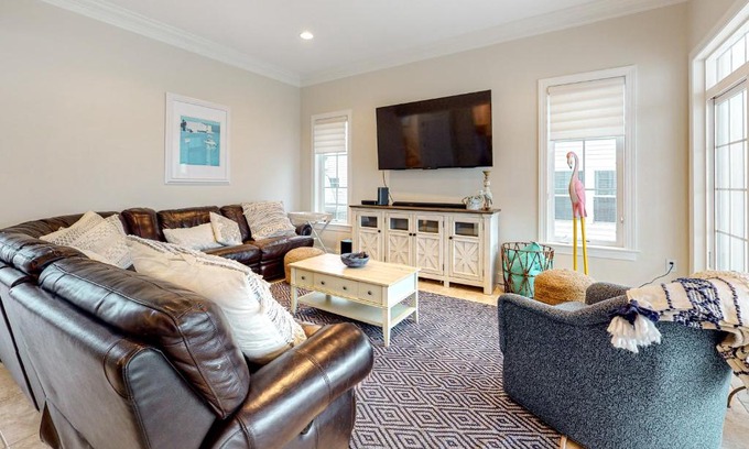 Edgewater Acres House | Explore Edgewater Acres - Family-Friendly Retreat Awaits